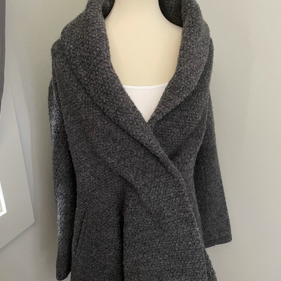 3 for $25 Orlando Coat/ Jacket Size M - Picture 4 of 10